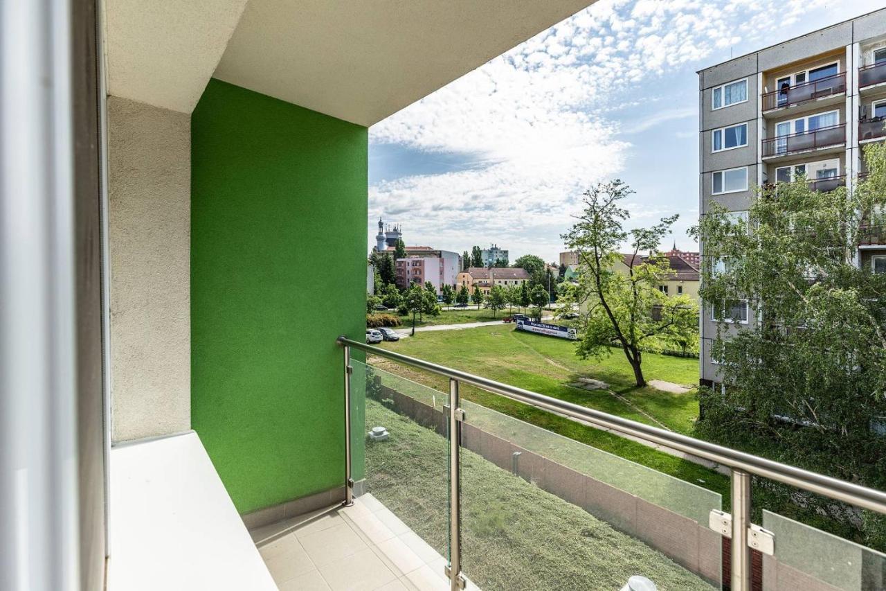 Hotel Krystal Hodonín Esterno foto